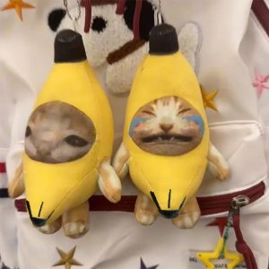 泣き顔 困り顔 バナナ猫 ぬいぐるみキーホルダー