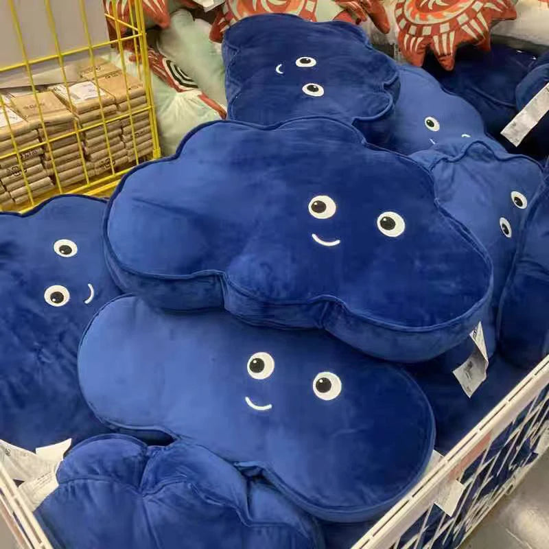 ふわふわ 雲形 お顔付き ブルー クッション - 画像 (3)