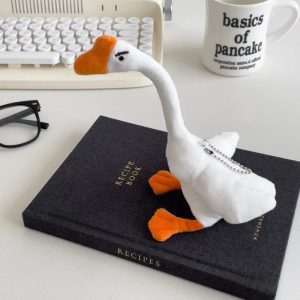 不機嫌な顔の白ガチョウ ぬいぐるみキーホルダー