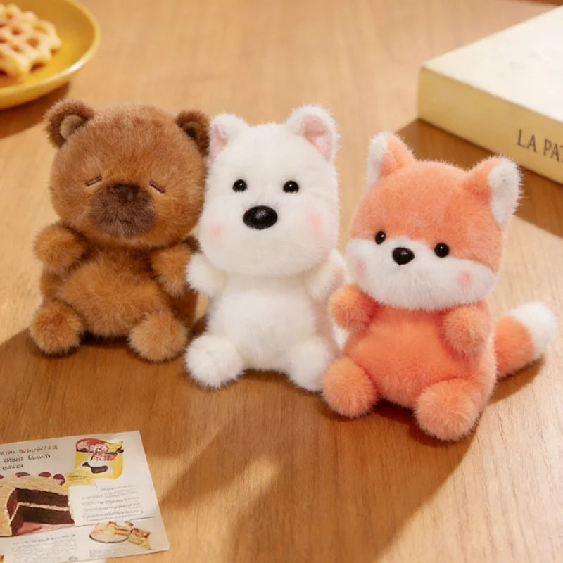 ふわふわの白い子犬ぬいぐるみキーホルダー - 画像 (3)