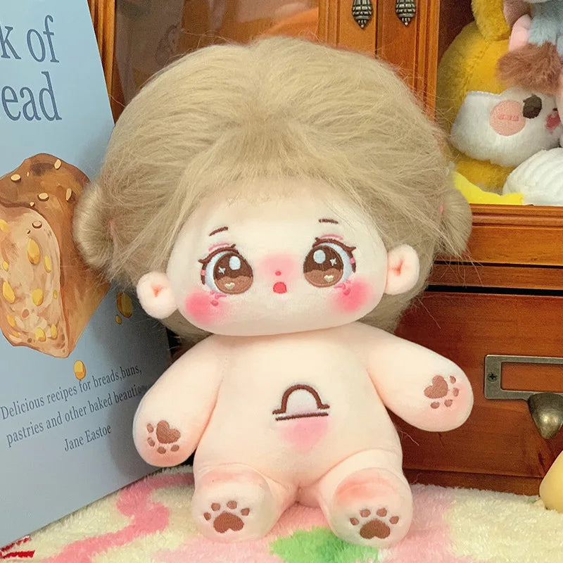 ぬいぐるみ ピンク髪のキラキラ瞳 イチゴ柄ワンピースと帽子 - 画像 (4)