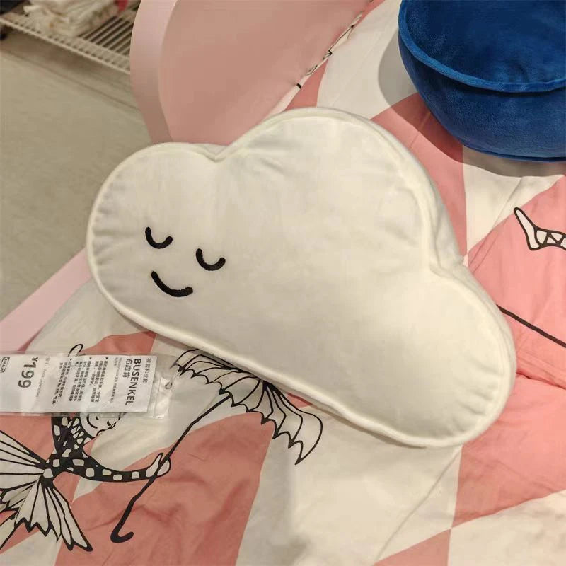 ふわふわ 雲形 お顔付き ブルー クッション - 画像 (5)