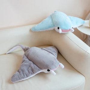 可愛い ふわふわ マンタのぬいぐるみ