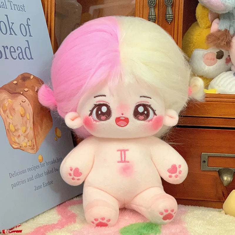 ぬいぐるみ ピンク髪のキラキラ瞳 イチゴ柄ワンピースと帽子 - 画像 (10)