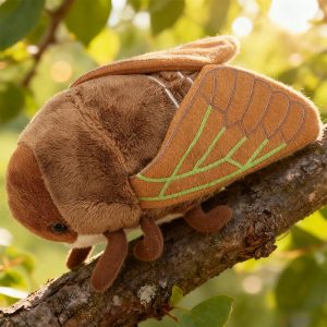 リアルな茶色いセミのふわふわぬいぐるみ 緑の葉脈